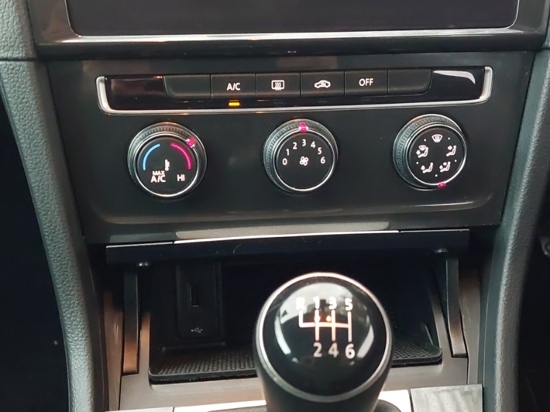 Used Volkswagen Golf 2019 for sale - 76889282: Photo 11