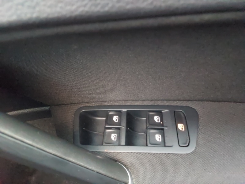 Used Volkswagen Golf 2019 for sale - 76889282: Photo 19