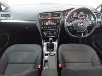 Used Volkswagen Golf 2019 for sale - 76889282: Photo