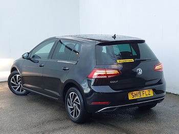 Used Volkswagen Golf 2019 for sale - 76889282: Photo