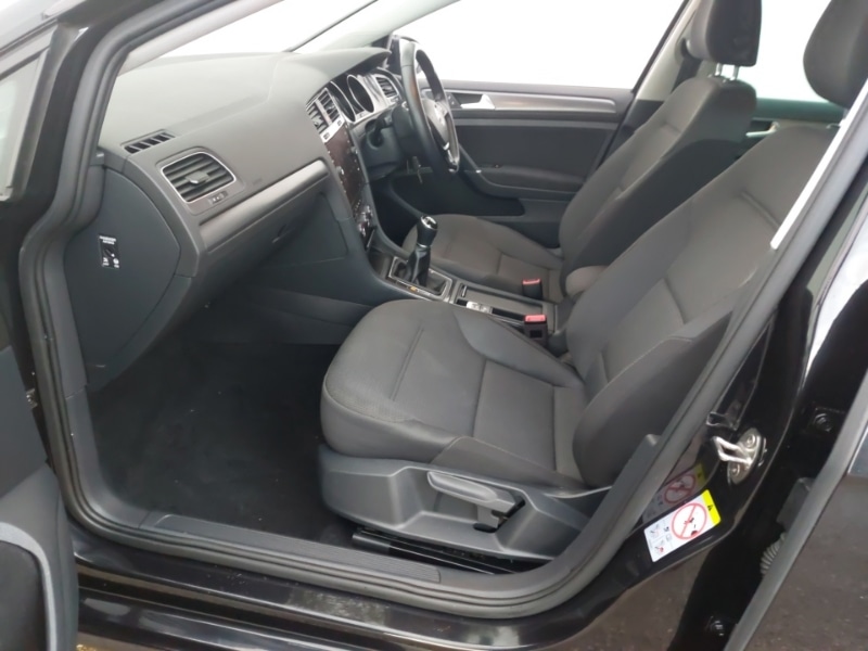 Used Volkswagen Golf 2019 for sale - 76889282: Photo 5