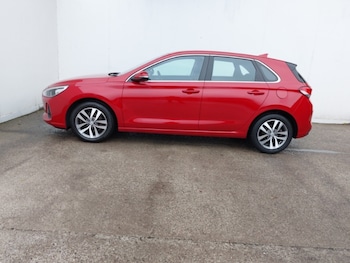 Used Hyundai i30 2017 for sale - 76556382: Photo