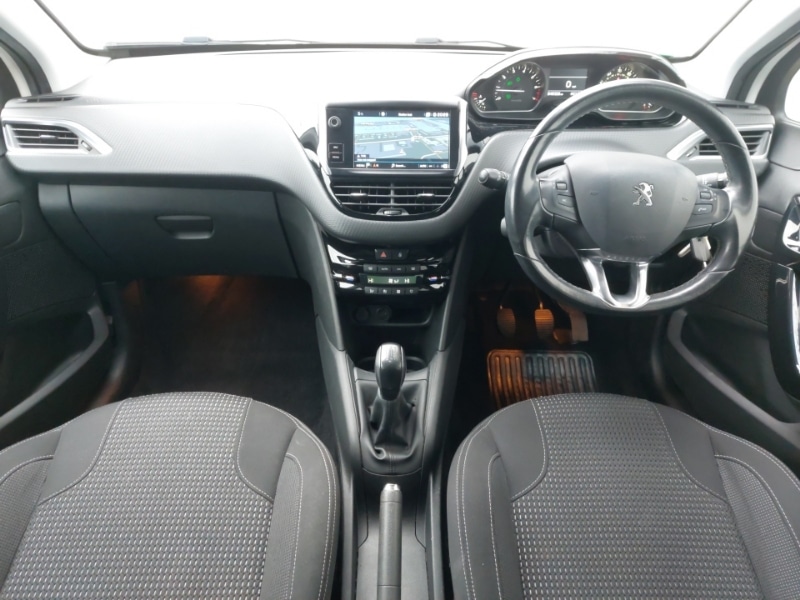 Used Peugeot 208 2019 for sale - 77544011: Photo 2