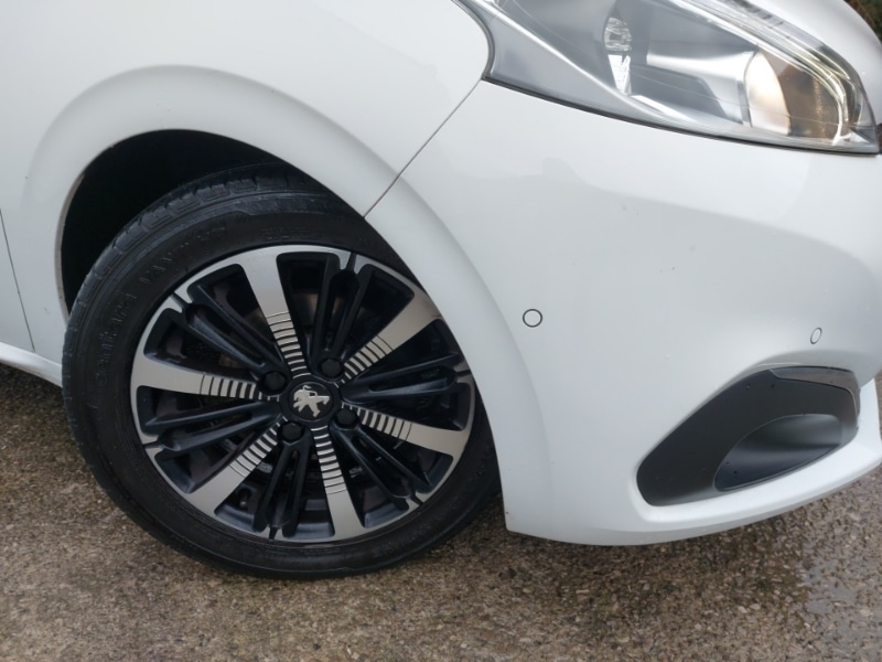 Used Peugeot 208 2019 for sale - 77544011: Photo 9