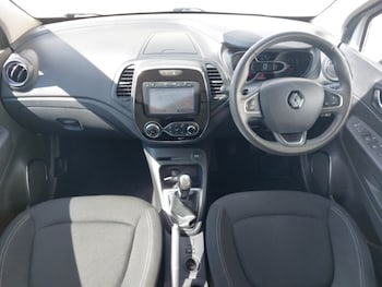 Used Renault Captur 2018 for sale - 79227156: Photo