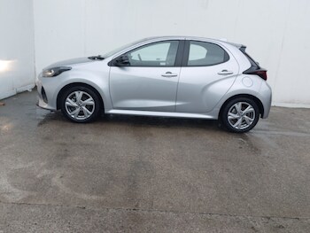 Used Mazda Mazda2 HYBRID 2024 for sale - 76889278: Photo