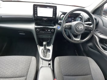 Used Toyota Yaris Cross 2022 for sale - 78621801: Photo