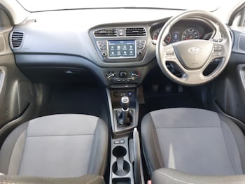 Used Hyundai i20 2020 for sale - 79060983: Photo
