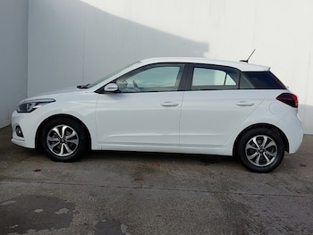 Used Hyundai i20 2020 for sale - 79060983: Photo