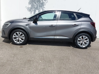 Used Renault Captur 2020 for sale - 79368126: Photo