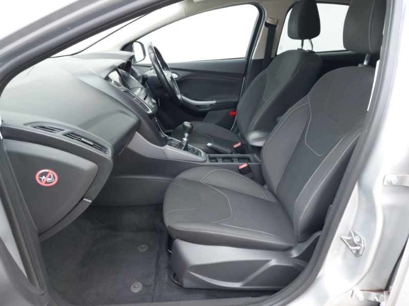 Used Ford Focus 2016 for sale - 76401038: Photo 5