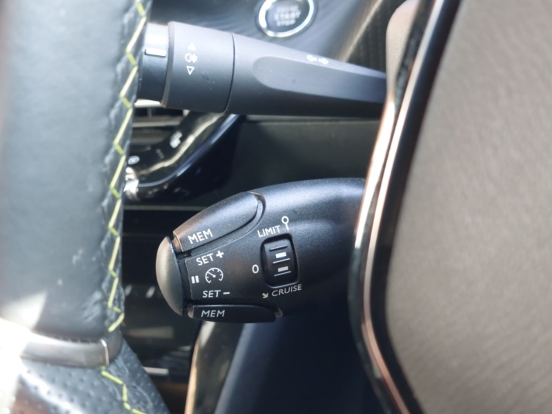 Used Peugeot 2008 2023 for sale - 77942769: Photo 15