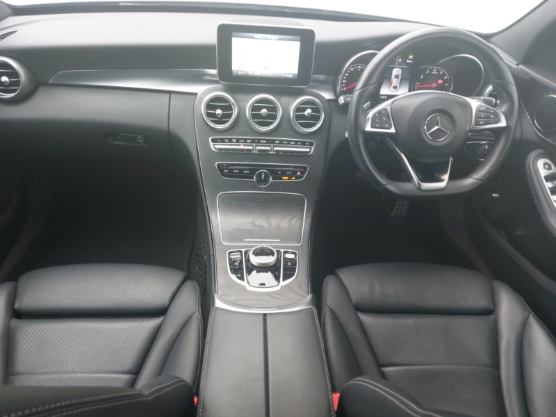 Used Mercedes-Benz C Class 2018 for sale - 77150210: Photo 2