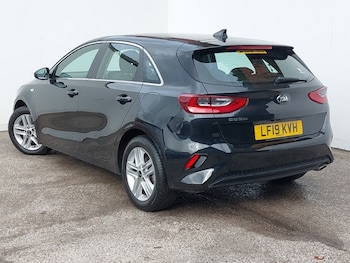 Used Kia Ceed 2019 for sale - 75926240: Photo