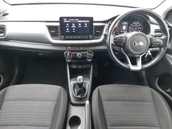 Used Kia Stonic 2020 for sale - 77448377: Photo