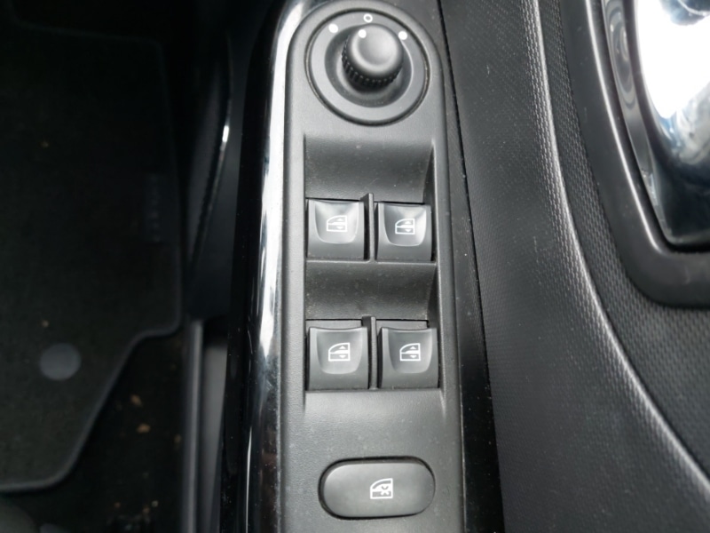 Used Renault Captur 2016 for sale - 77540262: Photo 18