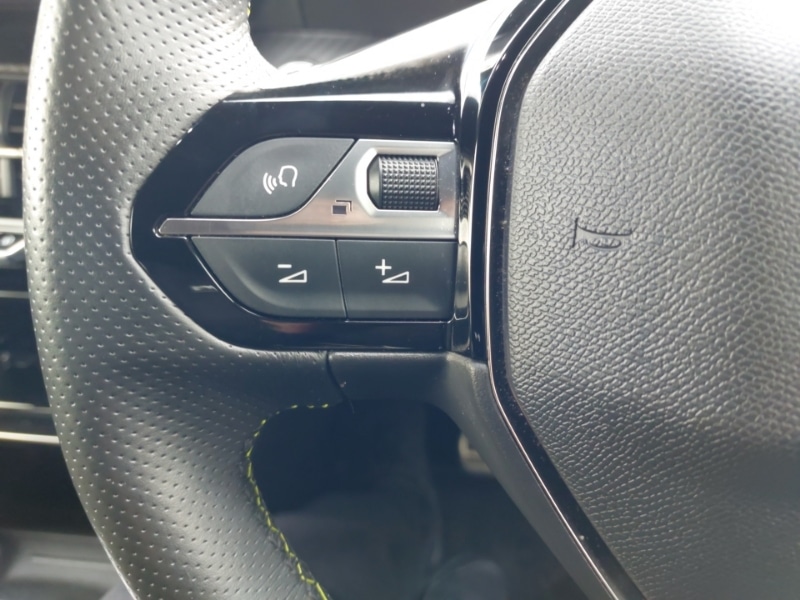 Used Peugeot 2008 2022 for sale - 76325640: Photo 14