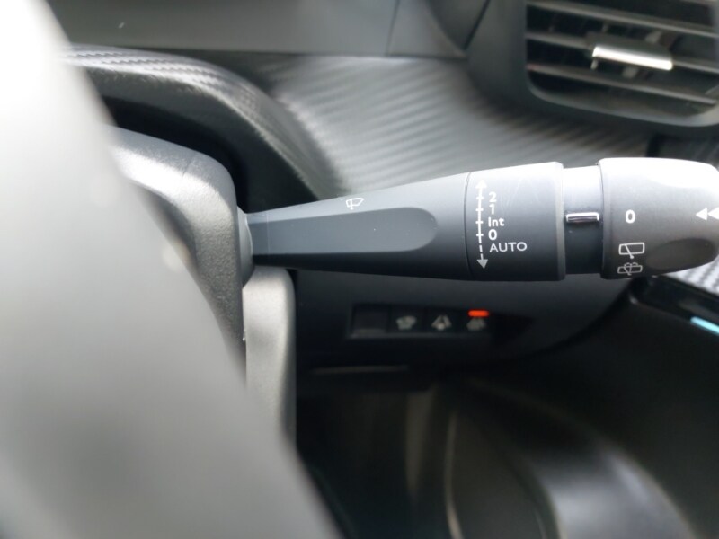 Used Peugeot 2008 2022 for sale - 76325640: Photo 17