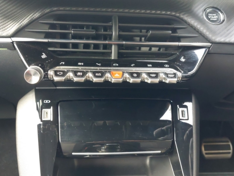 Used Peugeot 2008 2021 for sale - 76354359: Photo 11