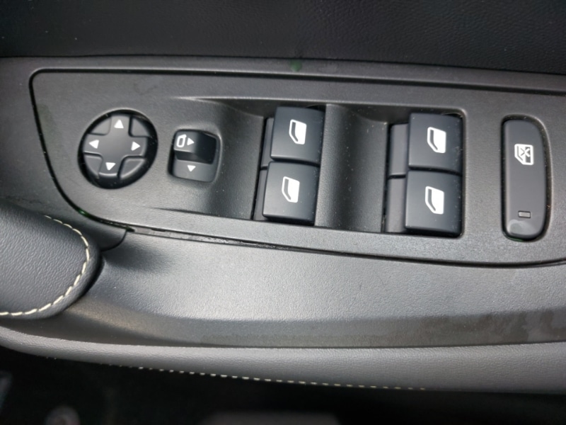 Used Peugeot 2008 2021 for sale - 76354359: Photo 18
