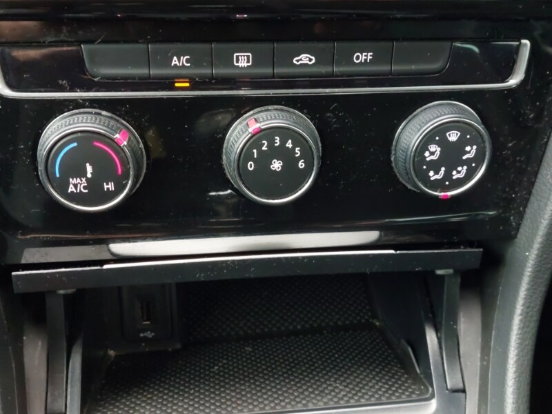 Used Volkswagen Golf 2018 for sale - 77760918: Photo 11