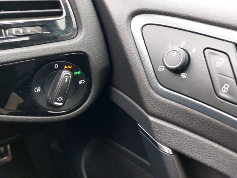 Used Volkswagen Golf 2018 for sale - 77760918: Photo 19