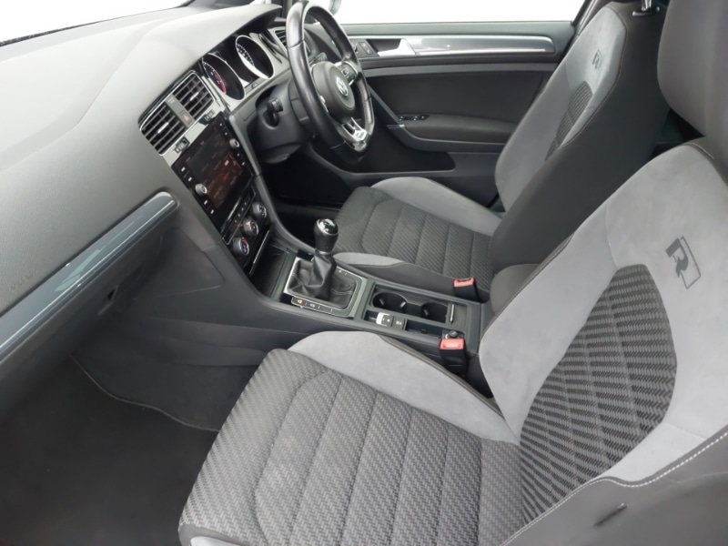 Used Volkswagen Golf 2018 for sale - 77760918: Photo 5