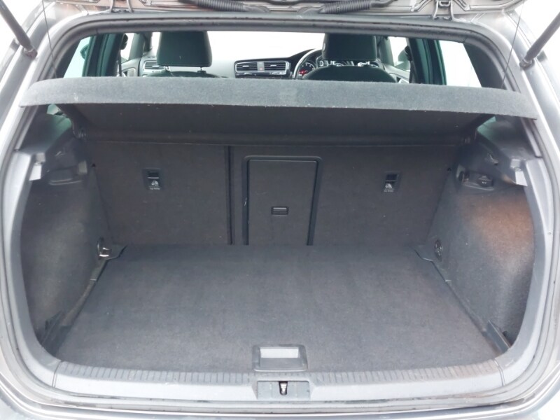 Used Volkswagen Golf 2018 for sale - 77760918: Photo 8