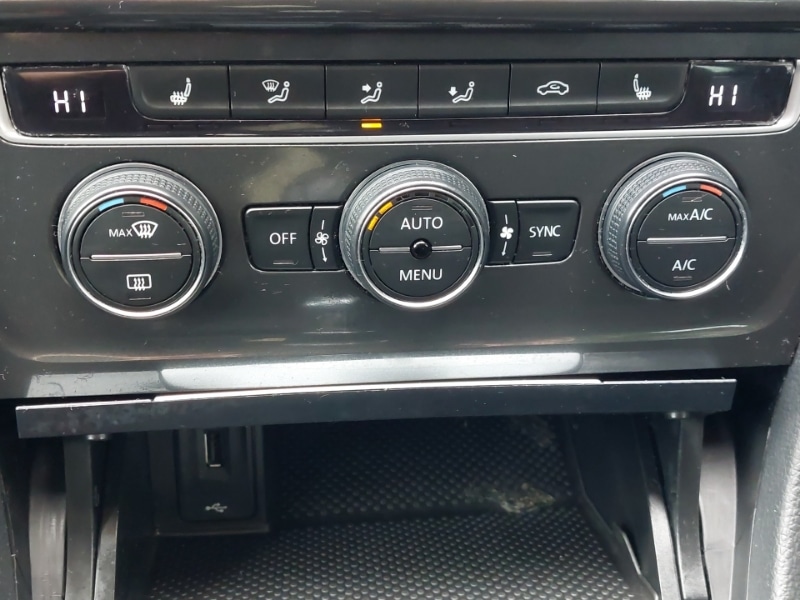 Used Volkswagen Golf 2019 for sale - 78183663: Photo 11