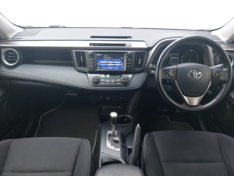Used Toyota RAV4 2018 for sale - 76540506: Photo 2