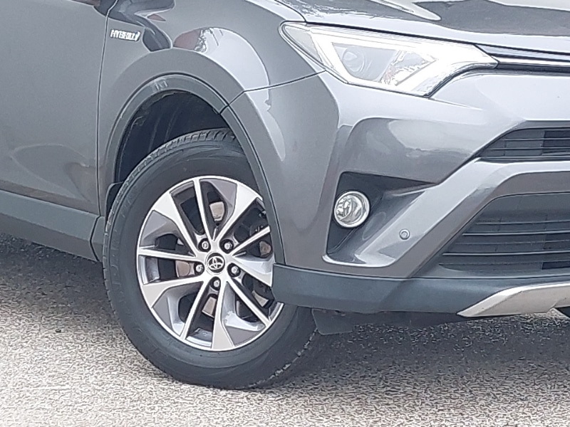 Used Toyota RAV4 2018 for sale - 76540506: Photo 9