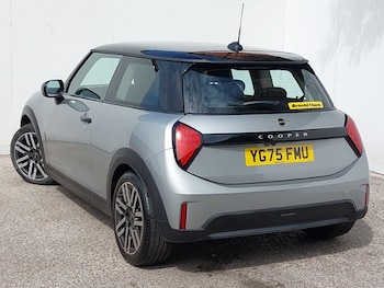 Used MINI Cooper 2025 for sale - 79100931: Photo
