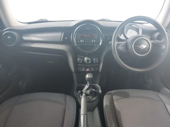 Used MINI Hatch 2018 for sale - 76217952: Photo 2