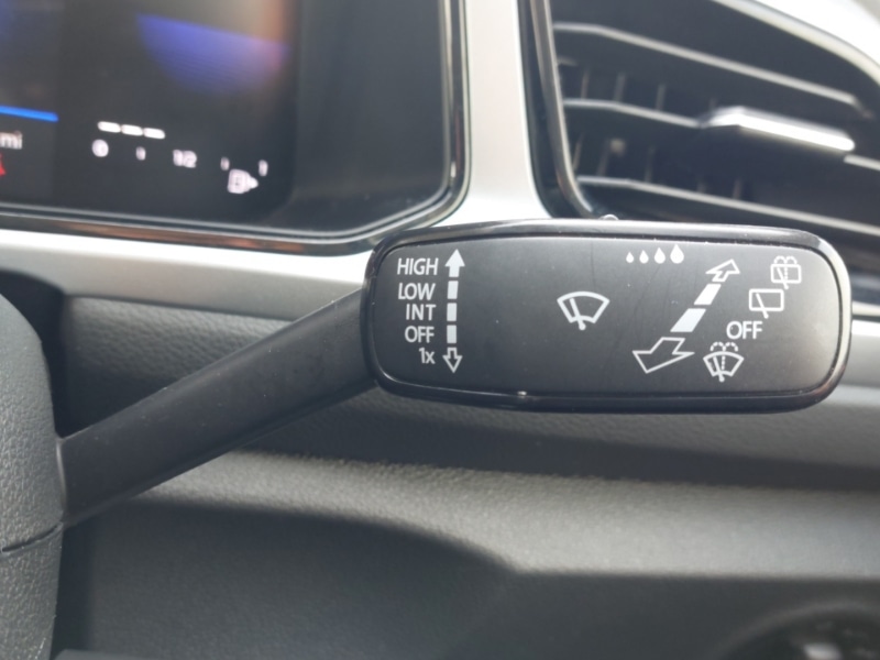 Used Volkswagen T-Roc 2023 for sale - 78126652: Photo 17