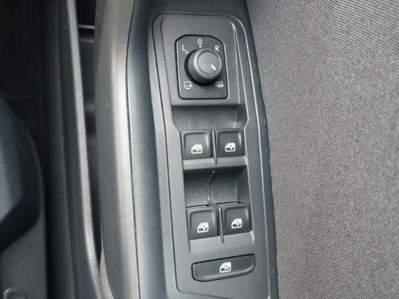 Used Volkswagen T-Roc 2023 for sale - 78126652: Photo 18