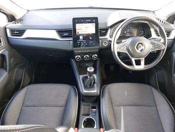 Used Renault Captur 2020 for sale - 76901989: Photo