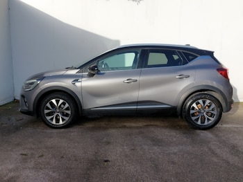 Used Renault Captur 2020 for sale - 76901989: Photo