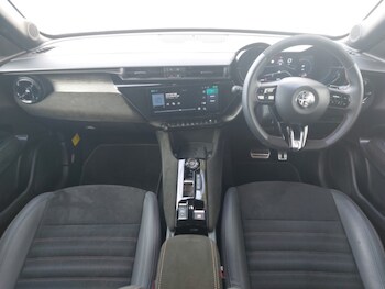 Used Alfa Romeo Junior 2025 for sale - 78253427: Photo