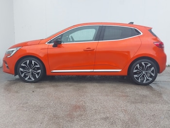 Used Renault Clio 2023 for sale - 76487921: Photo