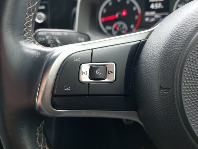 Used Volkswagen Polo 2019 for sale - 77702247: Photo 14