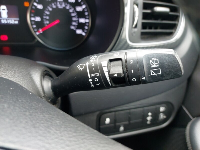 Used Kia Carens 2017 for sale - 76619222: Photo 16