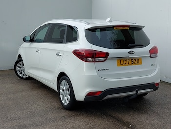 Used Kia Carens 2017 for sale - 76619222: Photo