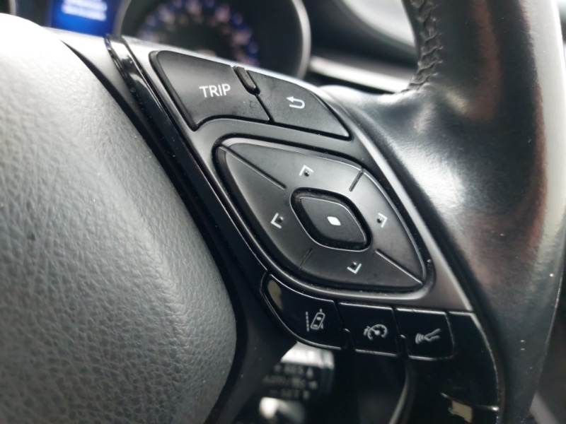 Used Toyota C-HR 2017 for sale - 78151255: Photo 16