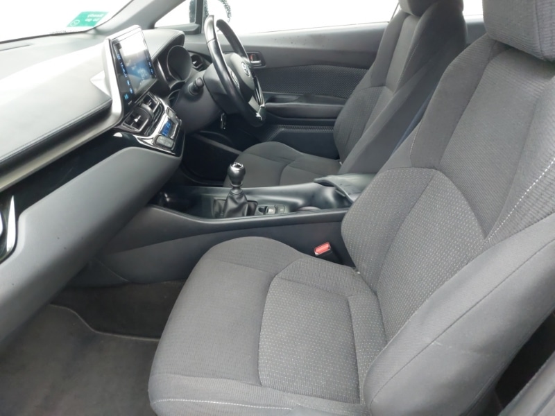 Used Toyota C-HR 2017 for sale - 78151255: Photo 5