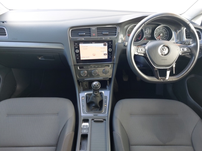 Used Volkswagen Golf 2018 for sale - 77852157: Photo 2