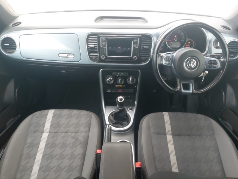 Used Volkswagen Beetle 2017 for sale - 78224947: Photo 2