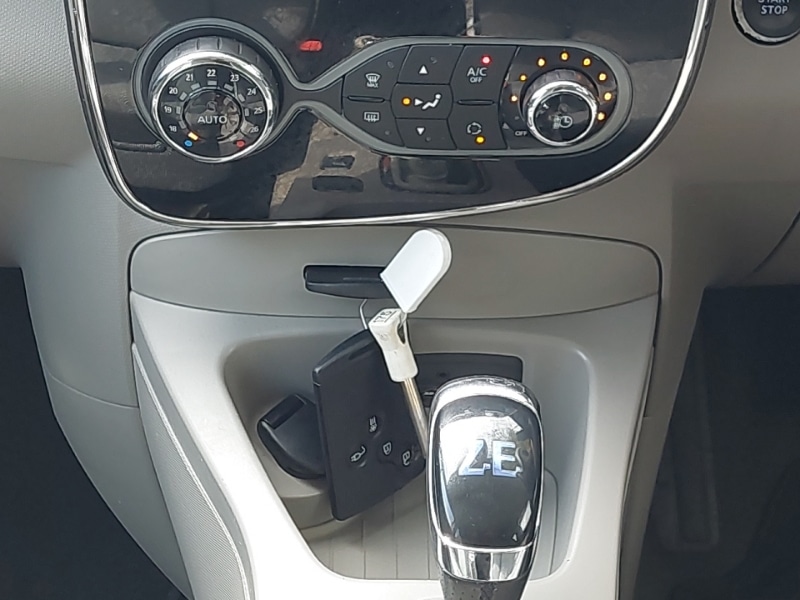 Used Renault Zoe 2017 for sale - 78159327: Photo 11