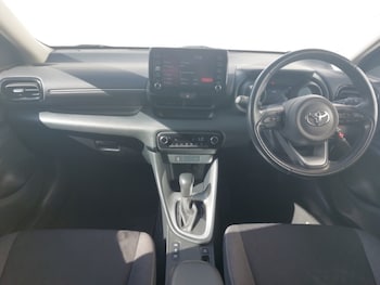 Used Toyota Yaris 2022 for sale - 75762656: Photo