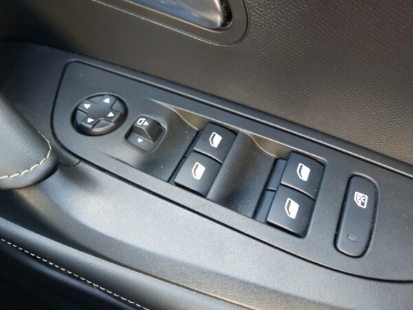 Used Peugeot 2008 2021 for sale - 76113022: Photo 13