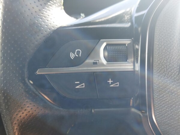 Used Peugeot 2008 2021 for sale - 76113022: Photo 15